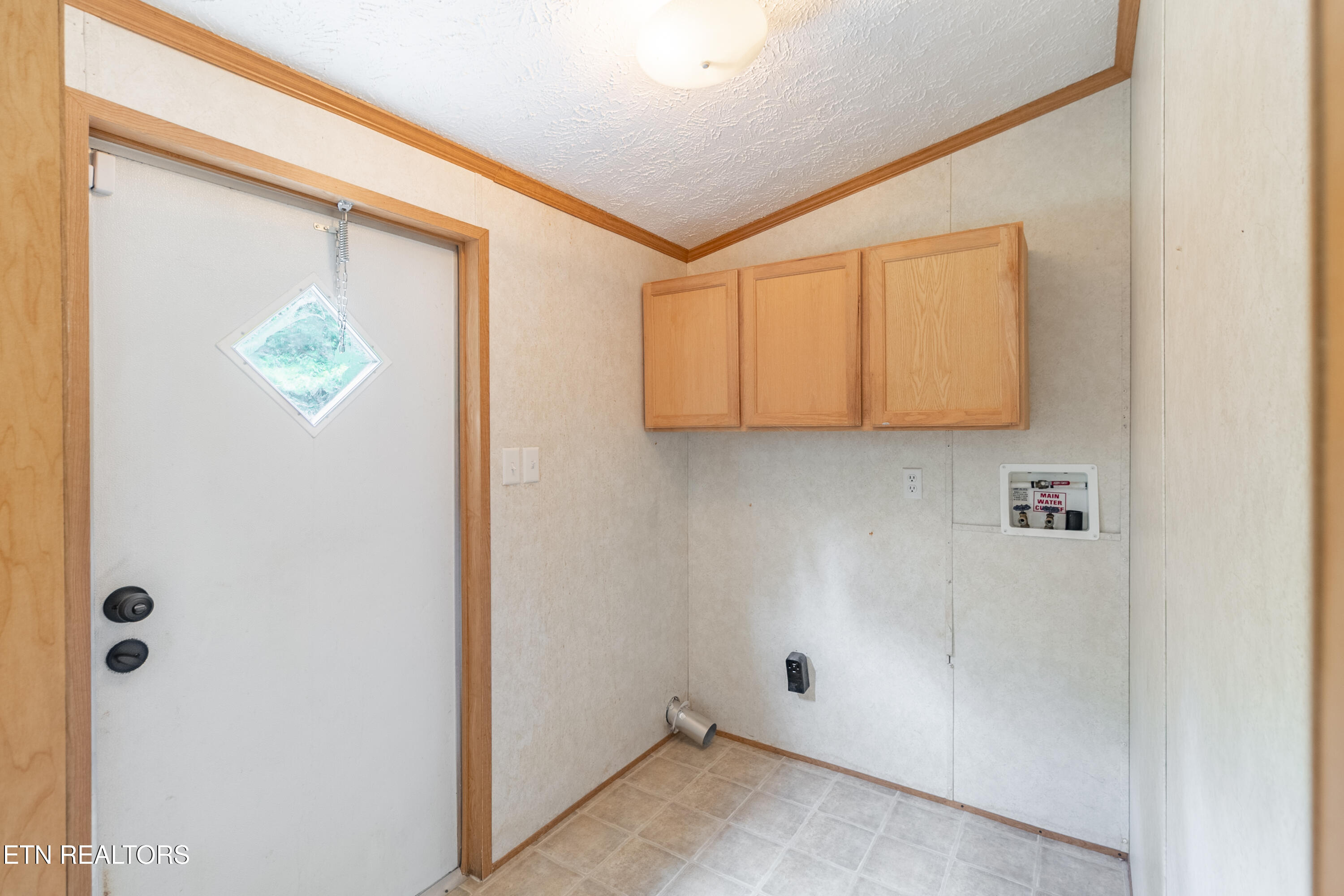 159 Cutters Lane Clinton, TN 37716 - Photo 16 of 34 _D5A8418-HDR