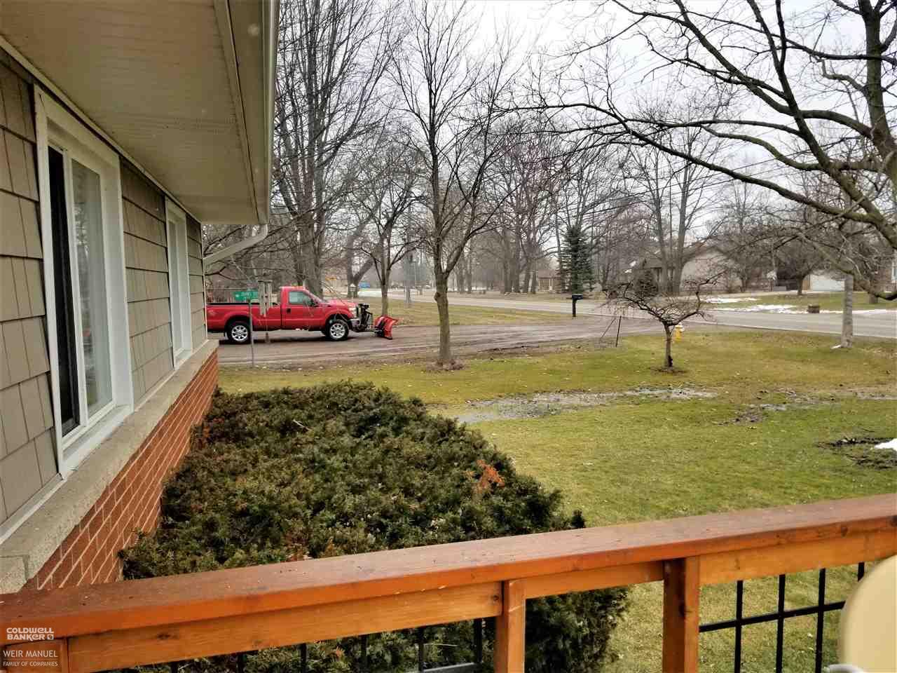 48625 Callens Road New Baltimore, MI 48047 - Photo 6 of 41