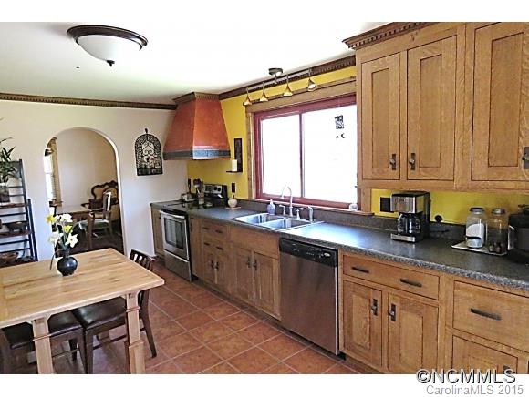 625 Monte Vista Road Candler, NC 28715 - Photo 8 of 24 Gallery Image 8