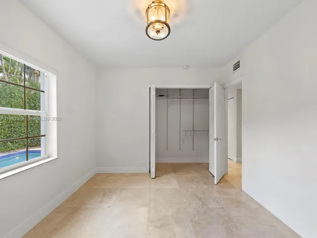 $5,500 | 5940 Southwest 47th Street, Miami, FL 33155