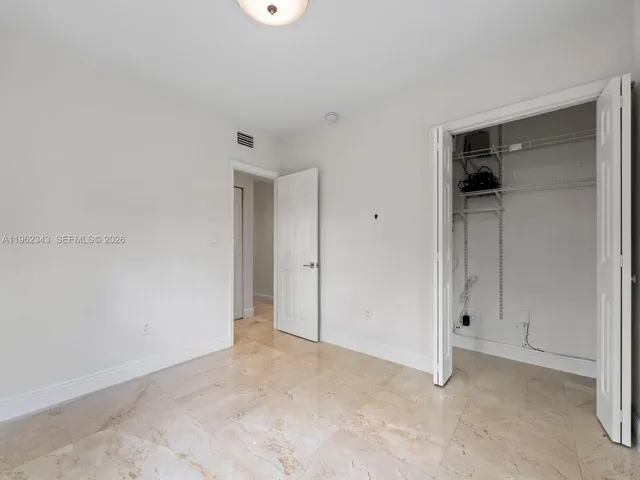 $5,500 | 5940 Southwest 47th Street, Miami, FL 33155