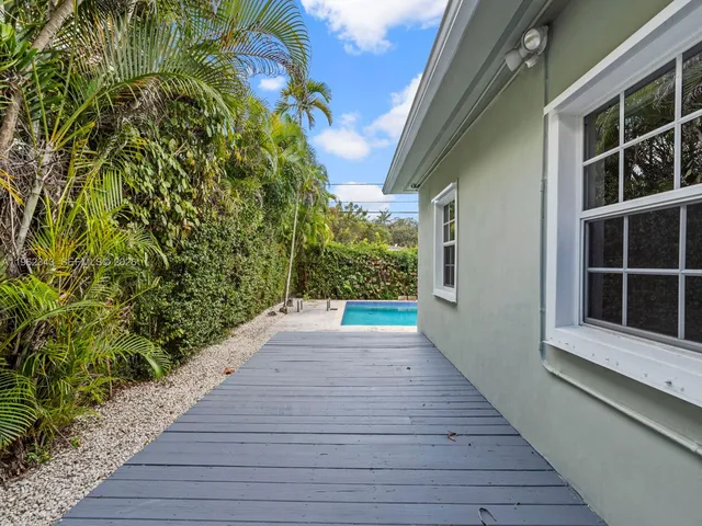 $5,500 | 5940 Southwest 47th Street, Miami, FL 33155