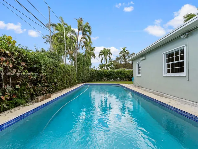 $5,500 | 5940 Southwest 47th Street, Miami, FL 33155