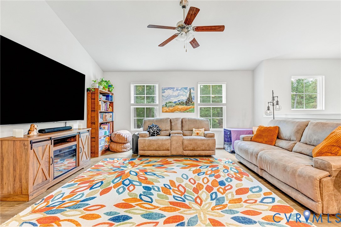 205 Clinton Drive Ruther Glen, VA 22546 - Photo 12 of 44