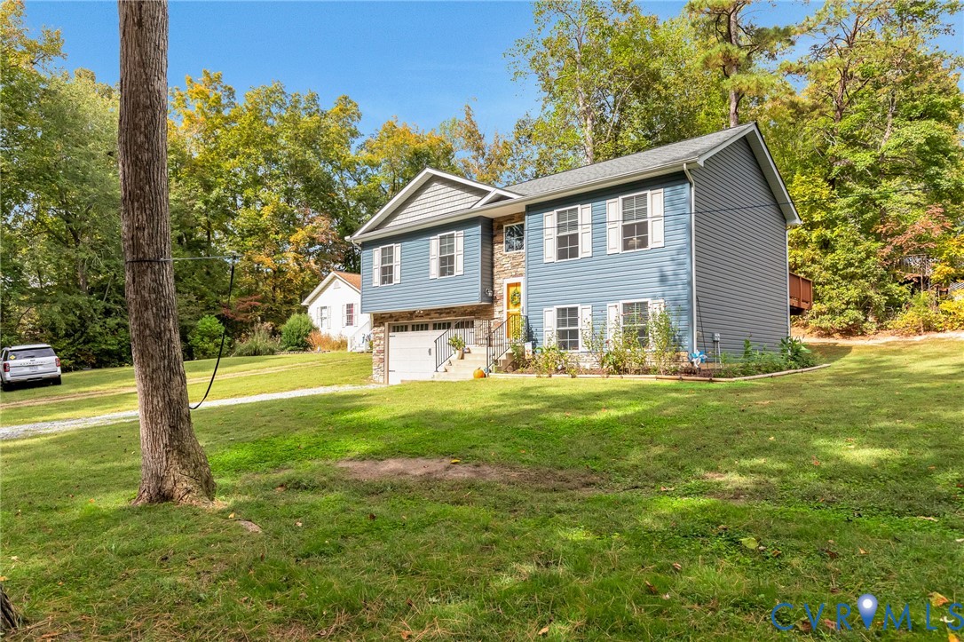 205 Clinton Drive Ruther Glen, VA 22546 - Photo 4 of 44