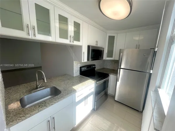 $1,975 | 2011 Bay Drive, Unit 1, Miami Beach, FL 33141