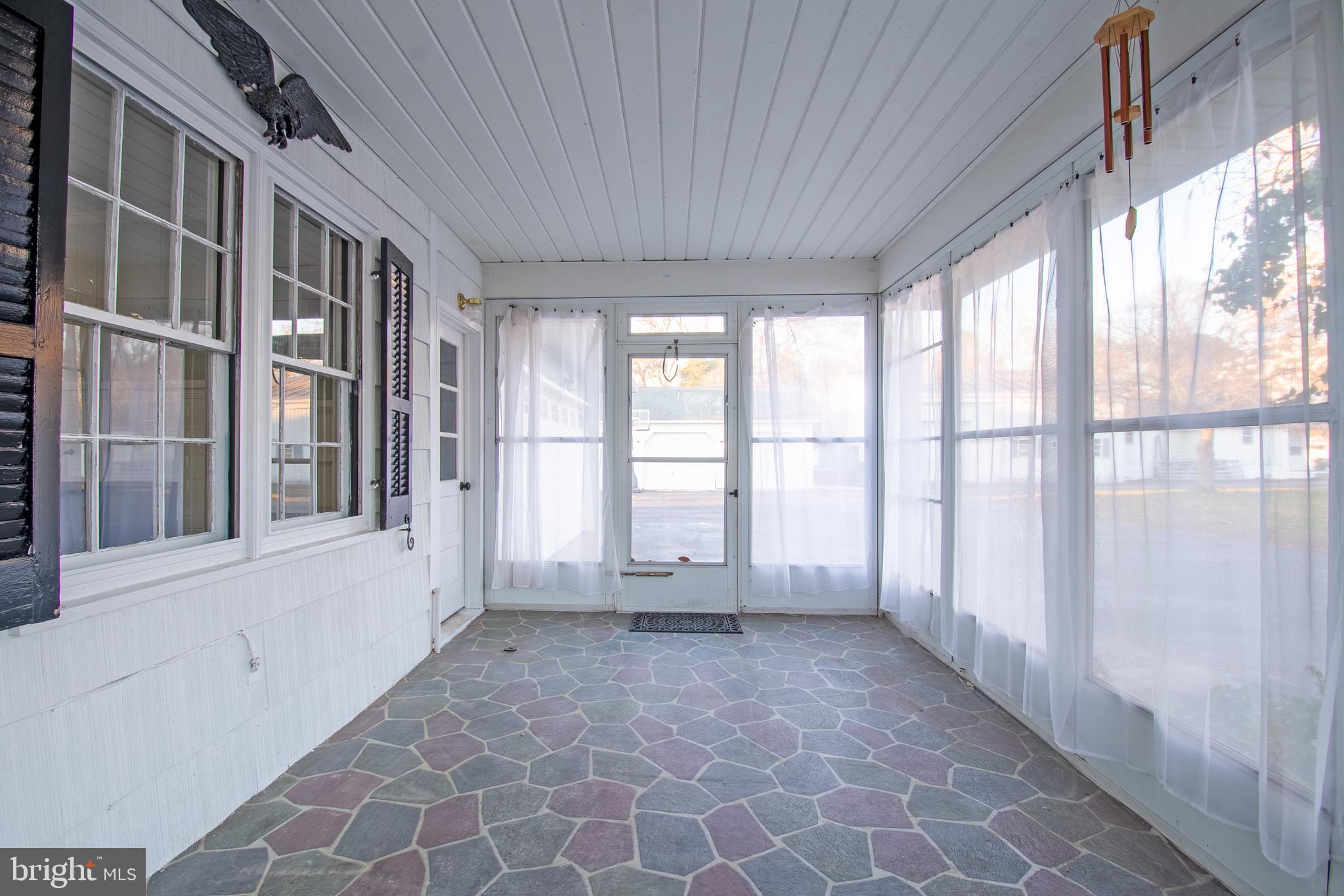 25165 Prettyman Road Georgetown, DE 19947 - Photo 26 of 43 a view of an empty room with a window