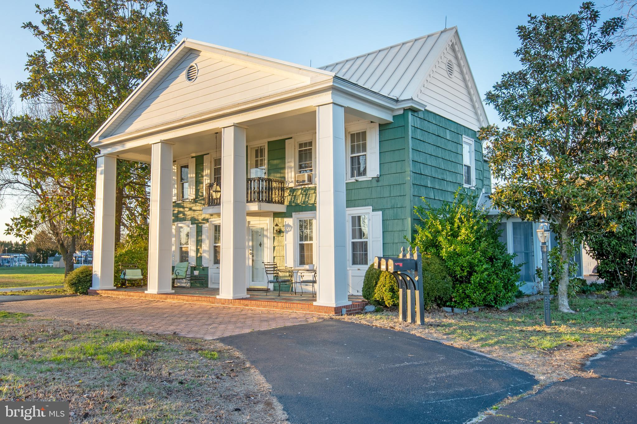 25165 Prettyman Road Georgetown, DE 19947 - Photo 3 of 43 a view of a house with backyard porch and sitting area