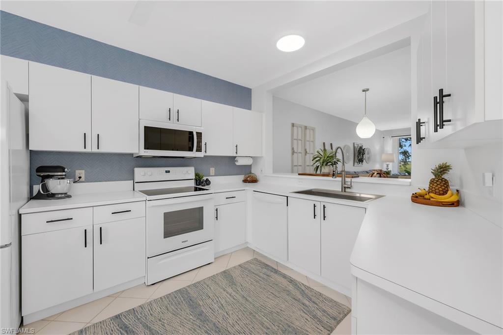 9087 Michael Circle, Unit 9 Naples, FL 34113 - Photo 3 of 50