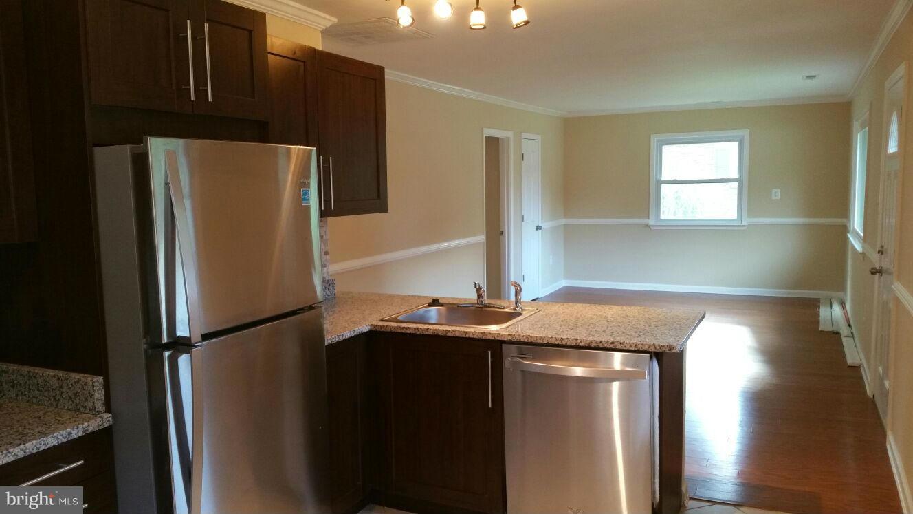 201 Rugby Road Manassas Park, VA 20111 - Photo 4 of 20 Kitchen
