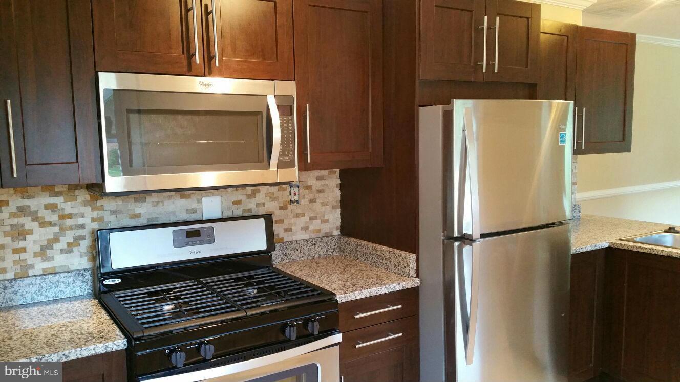 201 Rugby Road Manassas Park, VA 20111 - Photo 5 of 20 Kitchen