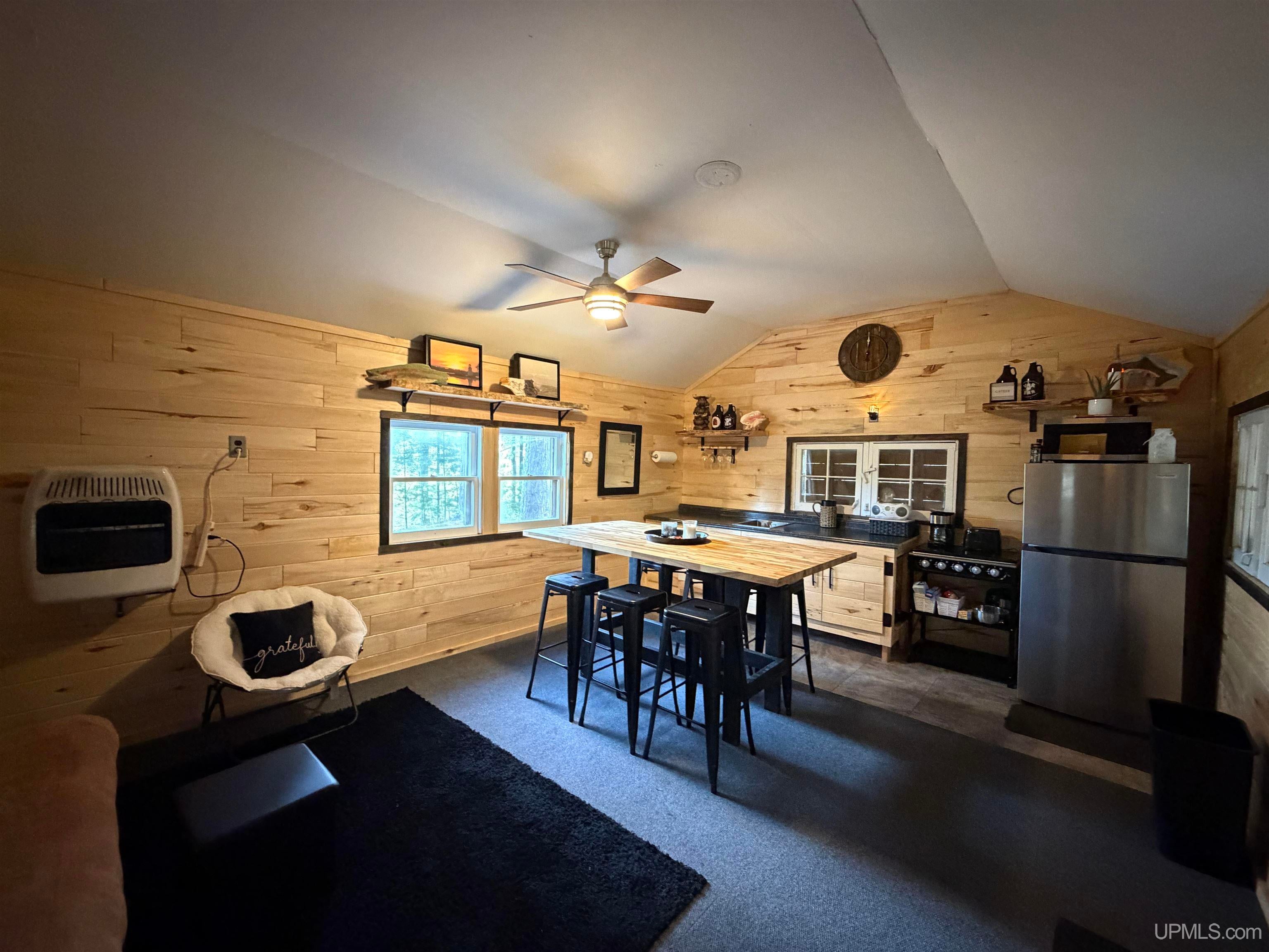 188 Military Road Marquette, MI 49855 - Photo 5 of 38 Gallery Image 5