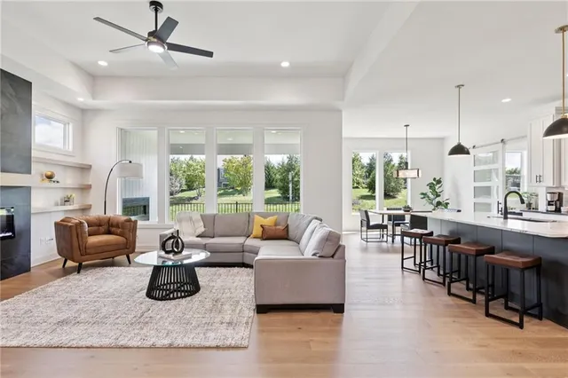 $809,830 | 11463 South Aurora Street, Olathe, KS 66061