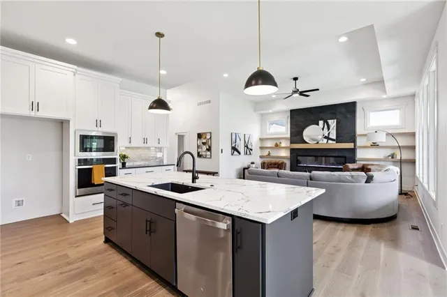 $809,830 | 11463 South Aurora Street, Olathe, KS 66061