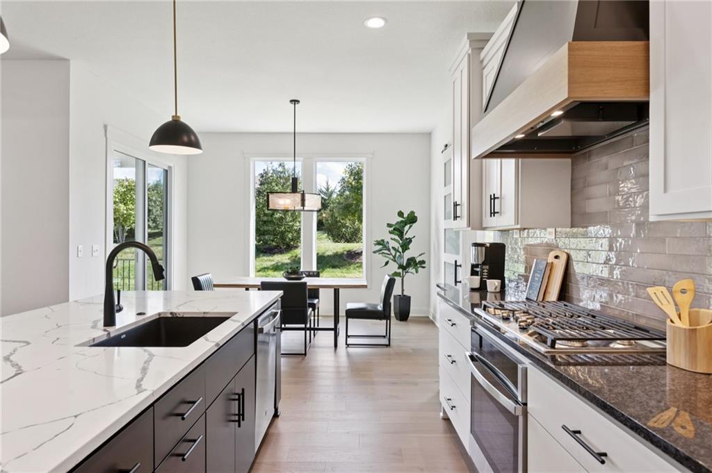 11463 South Aurora Street Olathe, KS 66061 - Photo 15 of 51