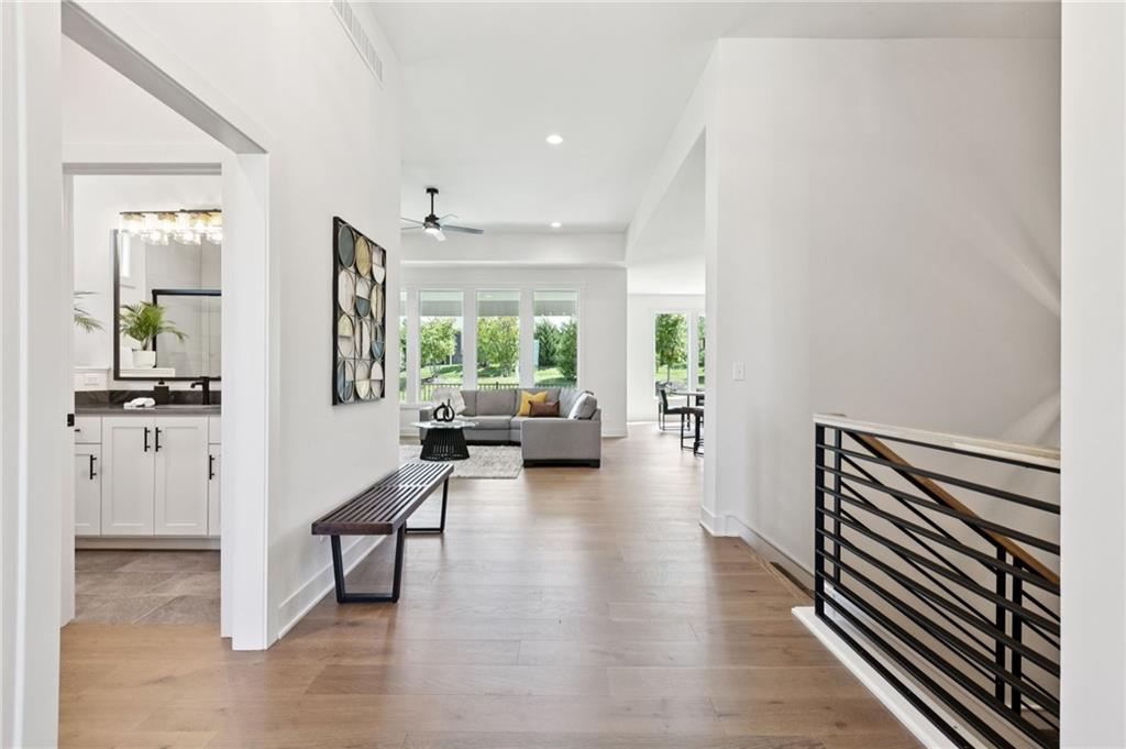 11463 South Aurora Street Olathe, KS 66061 - Photo 4 of 51