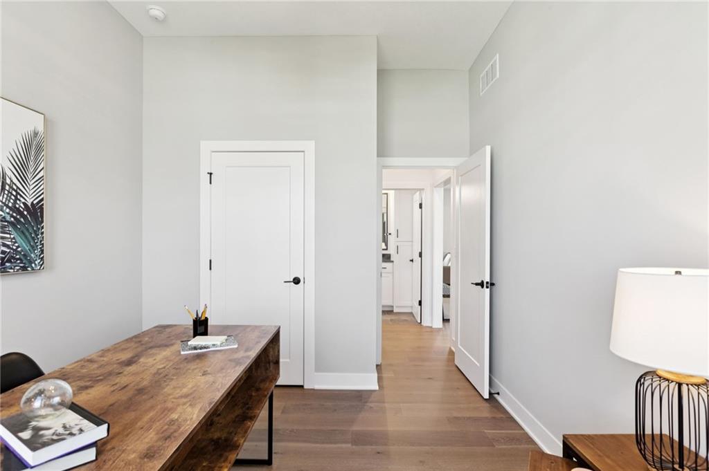 11463 South Aurora Street Olathe, KS 66061 - Photo 7 of 51