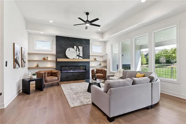 $809,830 | 11463 South Aurora Street, Olathe, KS 66061