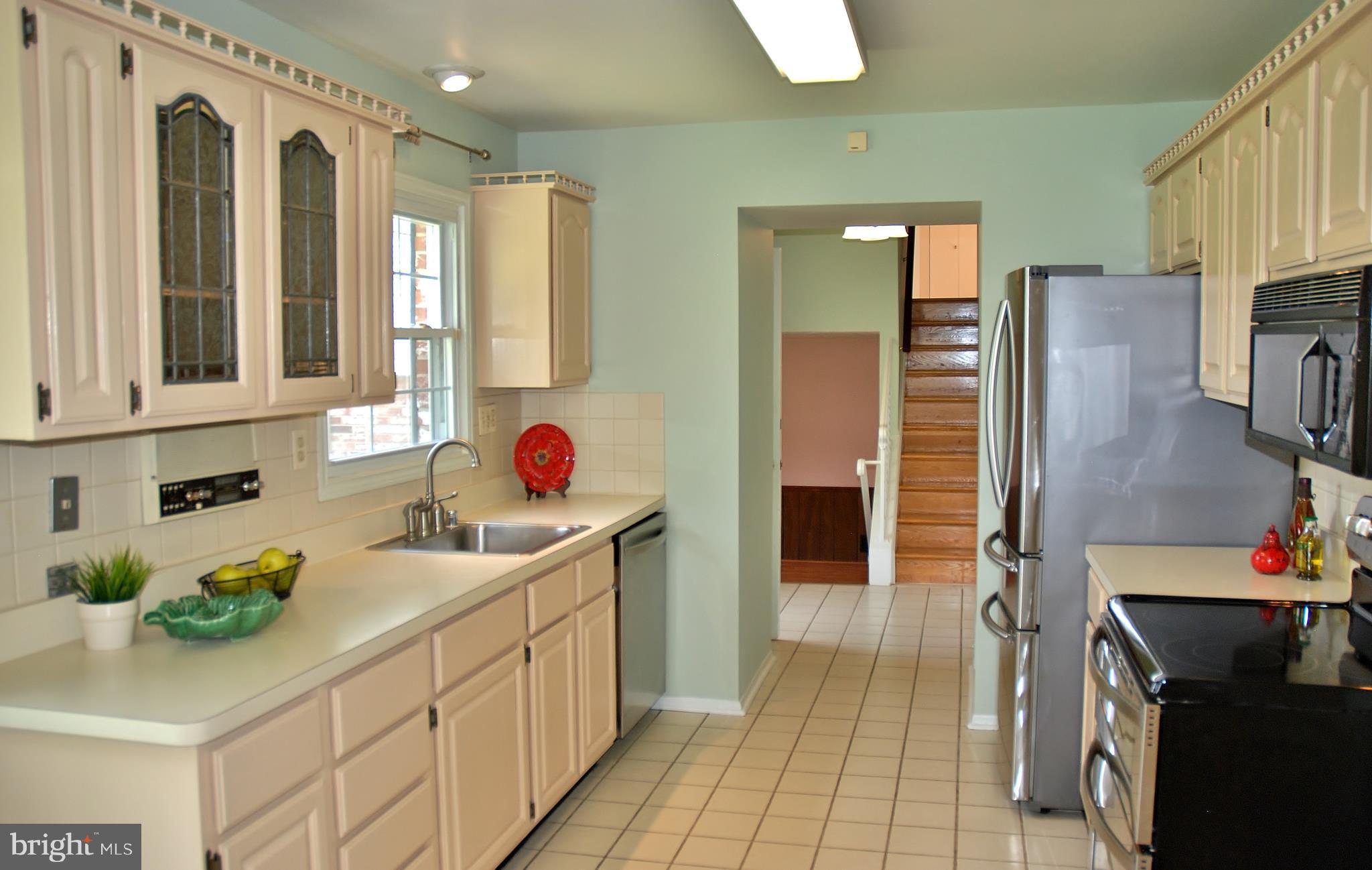 2325 Nees Lane Silver Spring, MD 20905 - Photo 9 of 30 Kitchen