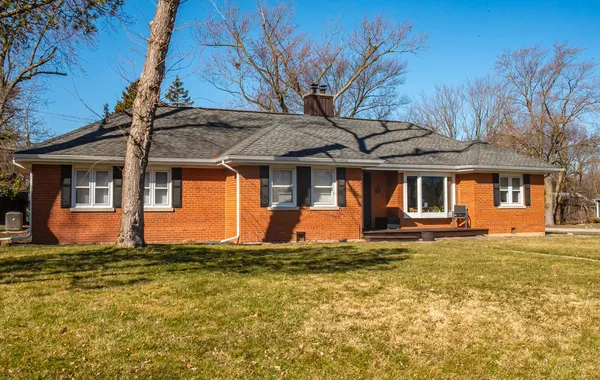 $475,000 | 5536 Howard Avenue, La Grange, IL 60525