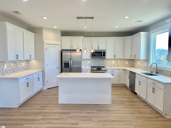 $525,000 | 514 Hillview Knoll Lane, Greer, SC 29651