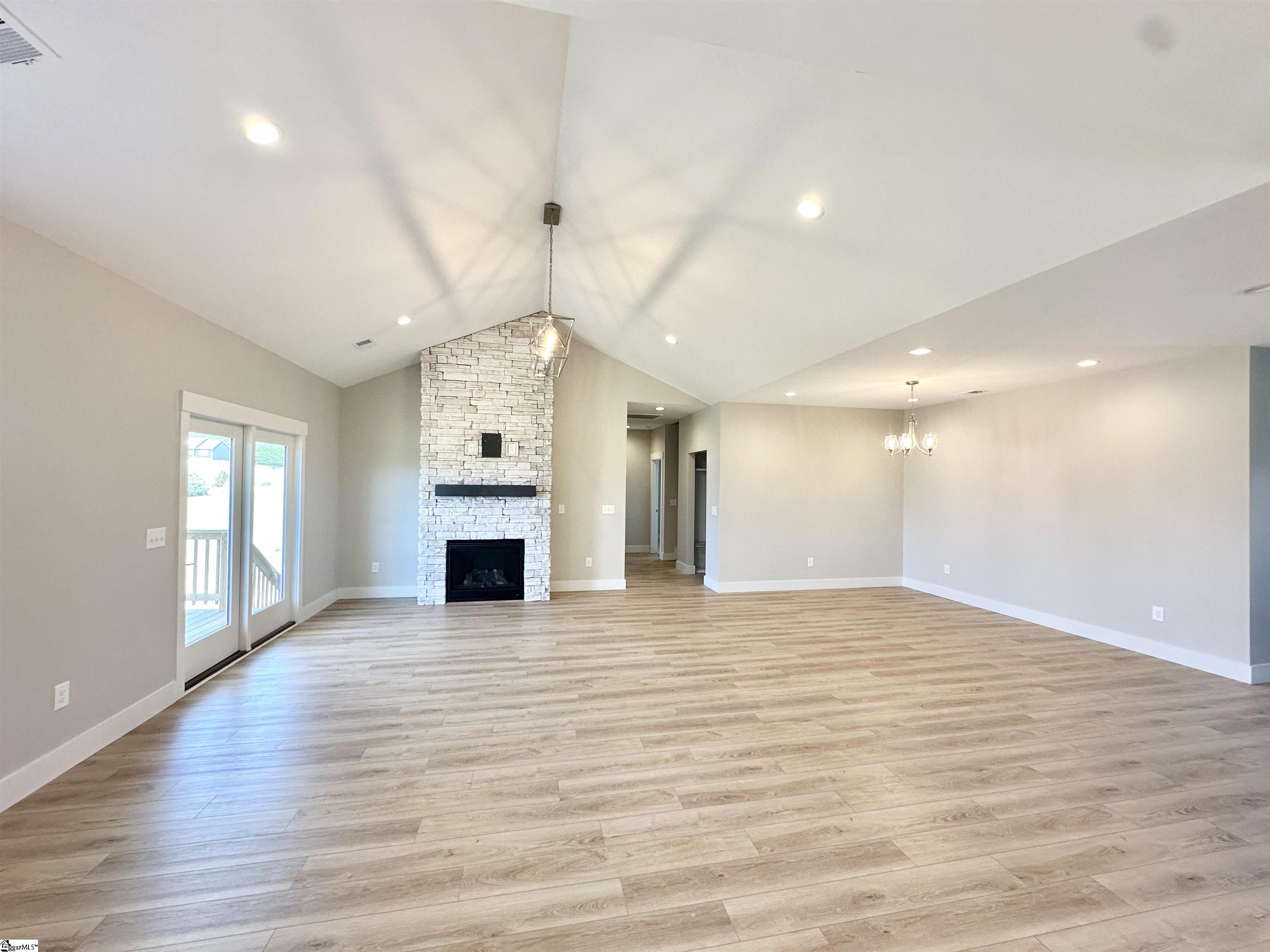 514 Hillview Knoll Lane Greer, SC 29651 - Photo 4 of 18