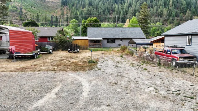 $89,900 | 86 East Circle Drive, Kellogg, ID 83837