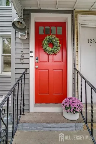 $775,000 | 129 Thorne Street, Jersey City, NJ 07307