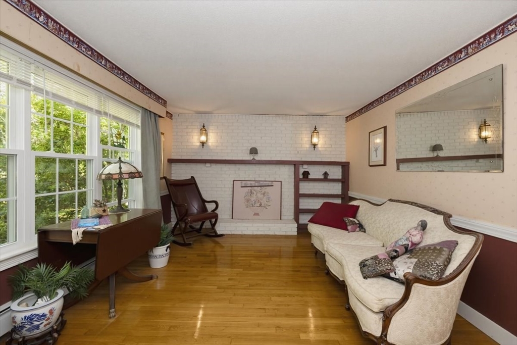 69 Hall Street Dunstable, MA 01827 - Photo 12 of 40