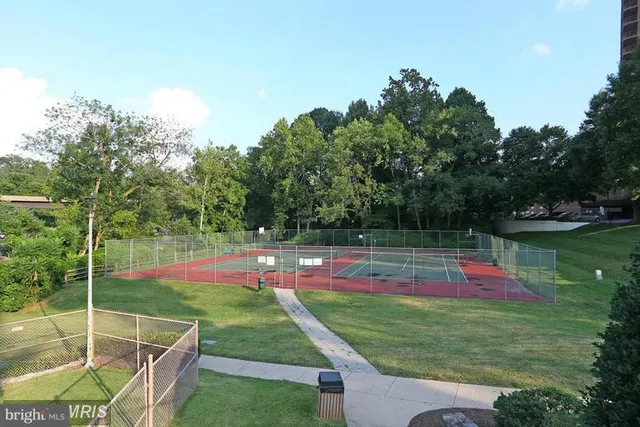 $1,500 | 10201 Grosvenor Place, Unit 1423, Rockville, MD 20852