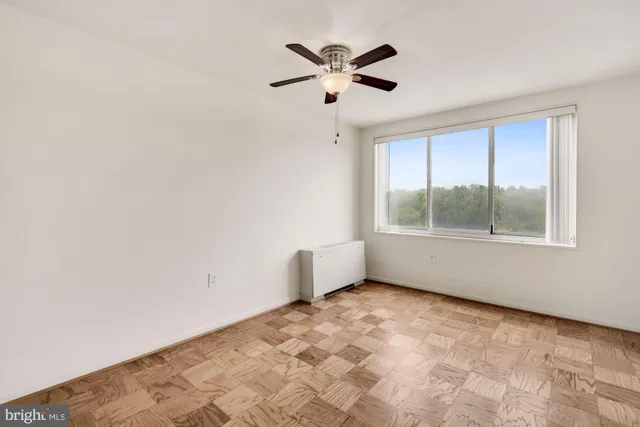 $1,500 | 10201 Grosvenor Place, Unit 1423, Rockville, MD 20852