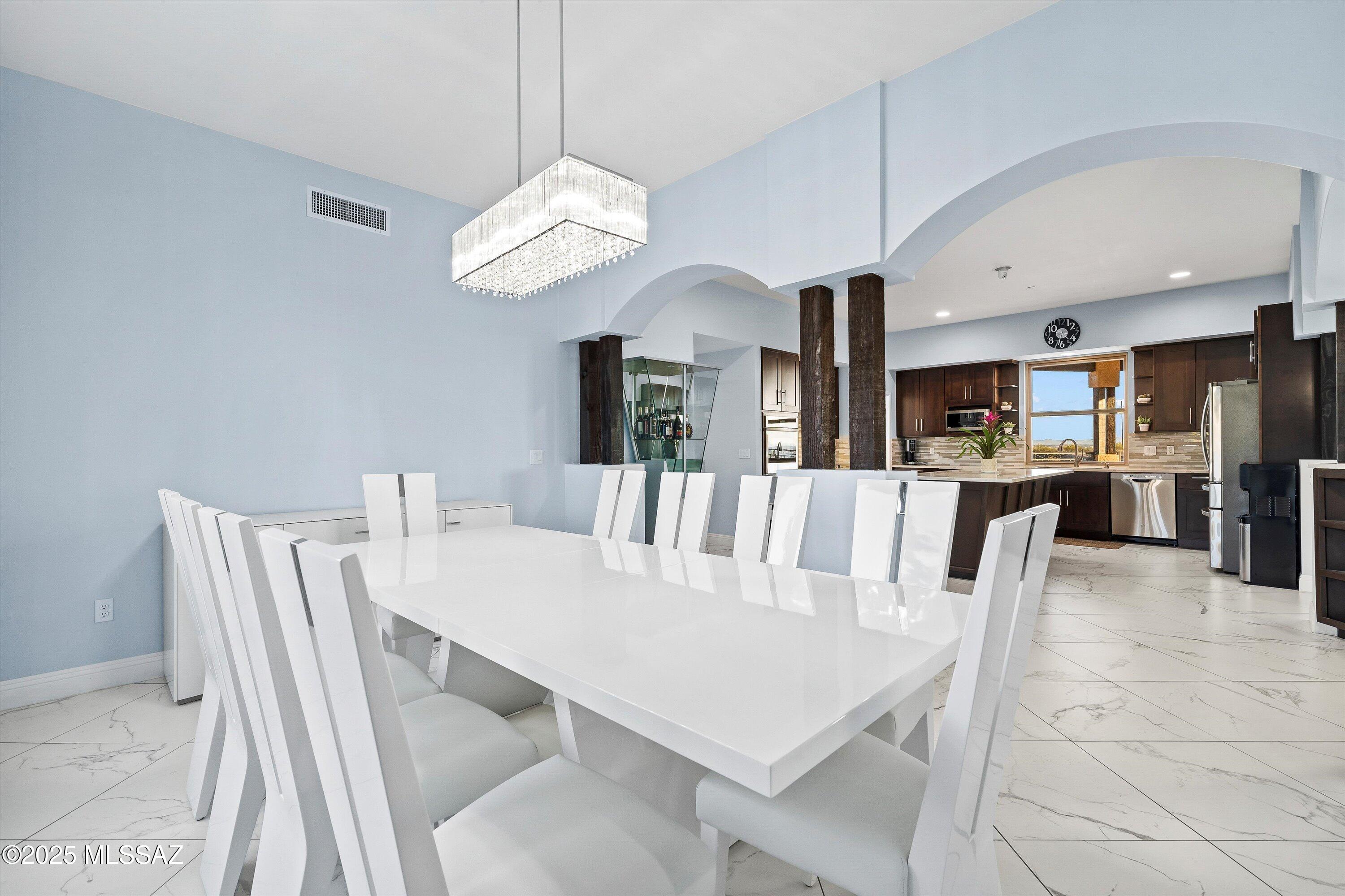 4620 East Swans Nest Road Tucson, AZ 85718 - Photo 11 of 45 Dining Area