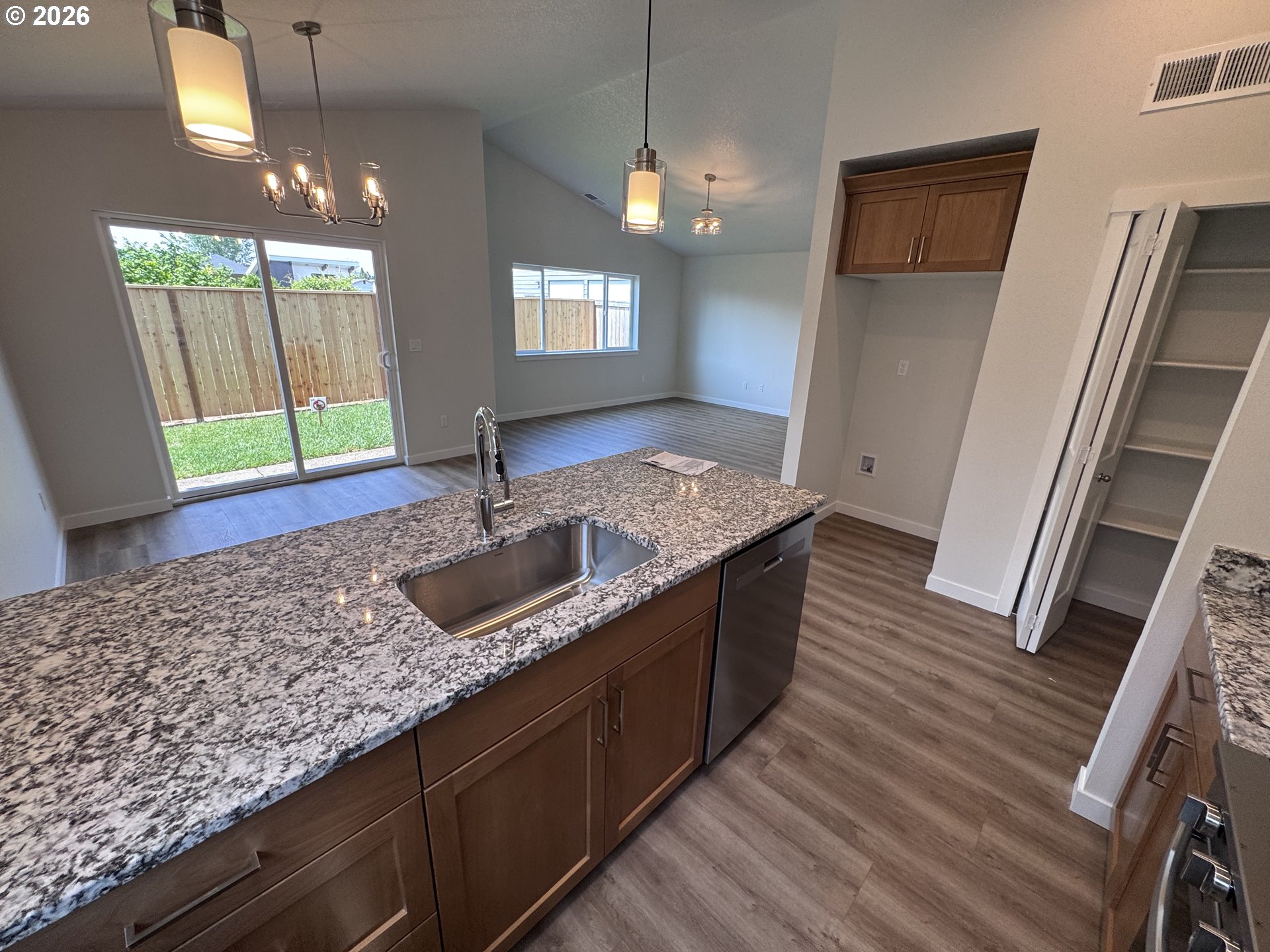 369 Southeast Shetterly Drive Dallas, OR 97338 - Photo 12 of 14