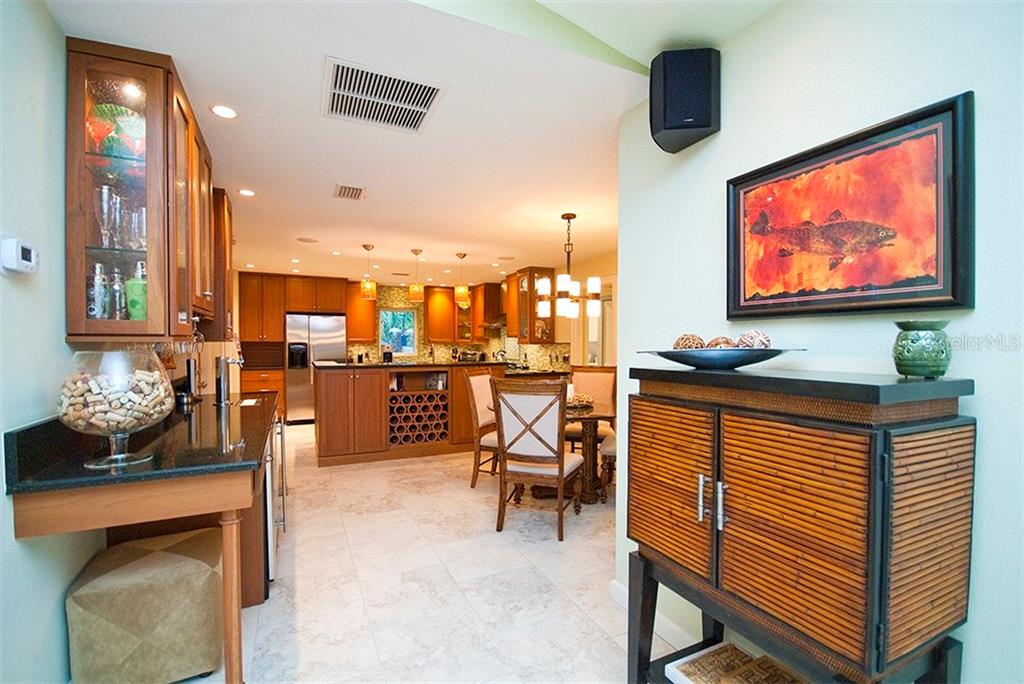 2251 Shadow Oaks Road Sarasota, FL 34240 - Photo 4 of 14 Kitchen
