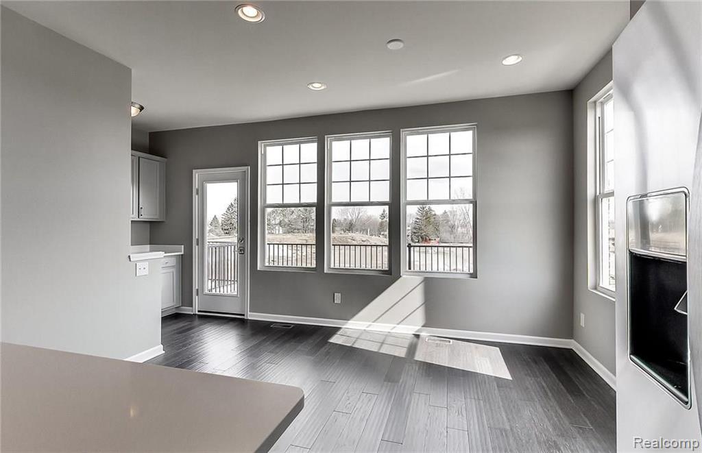 2678 Helmsdale Circle Rochester Hills, MI 48307 - Photo 11 of 26