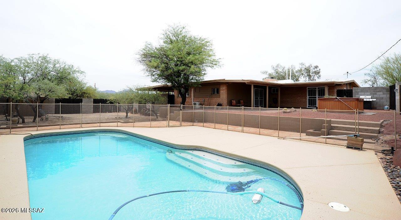 6120 North Pomona Road Tucson, AZ 85704 - Photo 2 of 50 ROB_2871 (3)