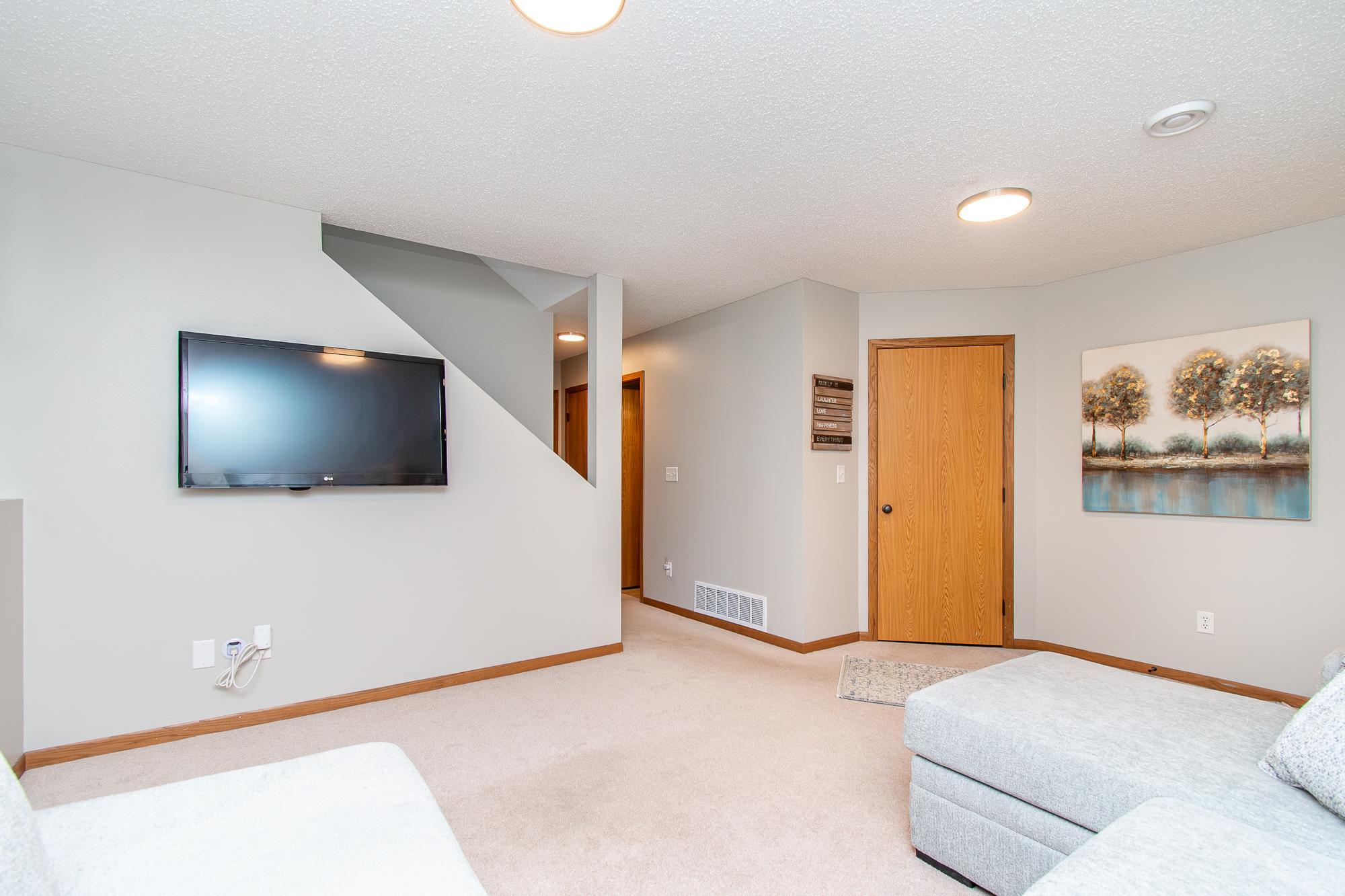 6182 35th Street South Fargo, ND 58104 - Photo 26 of 48