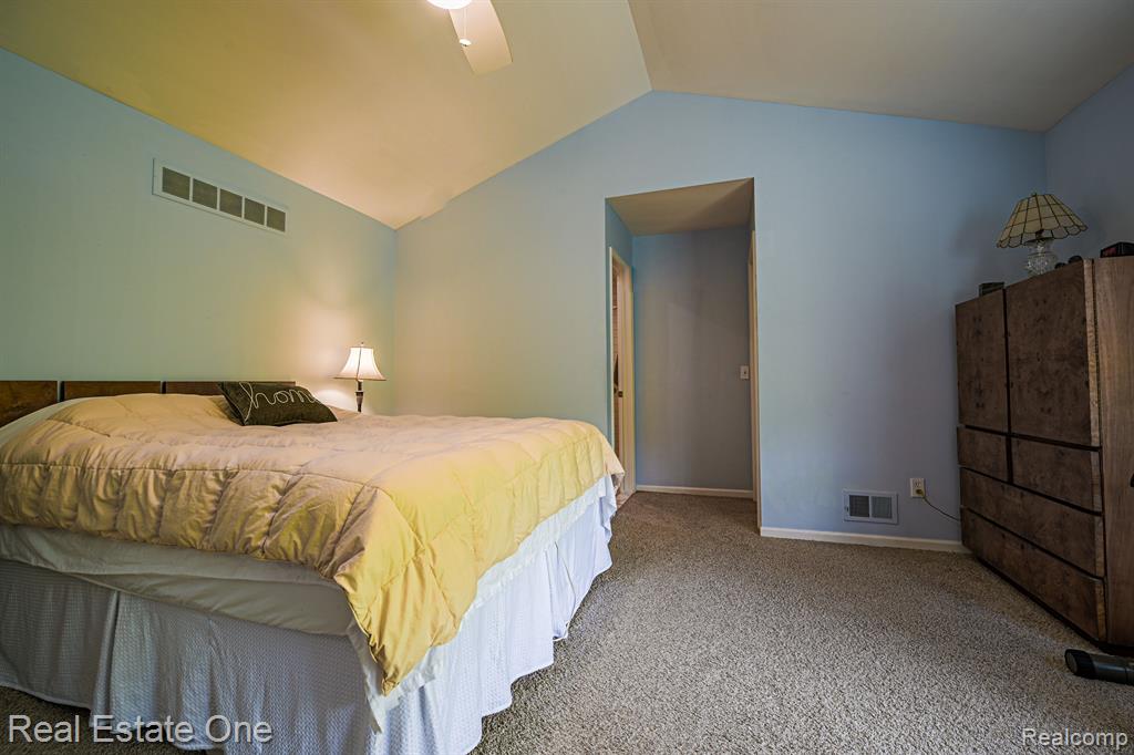 6612 Pond View Road Clarkston, MI 48346 - Photo 32 of 39