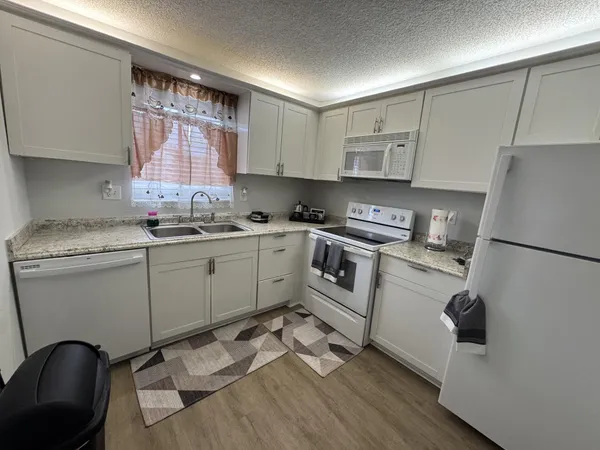 $1,600 | 1310 Northeast 14th Court, Unit K19, Jensen Beach, FL 34957