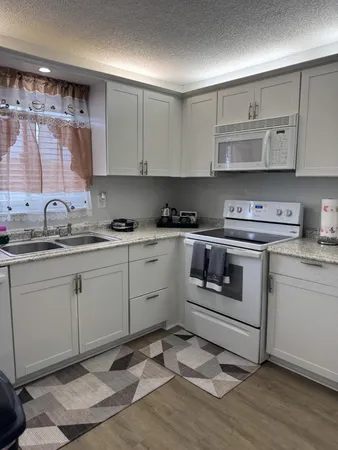 $1,600 | 1310 Northeast 14th Court, Unit K19, Jensen Beach, FL 34957