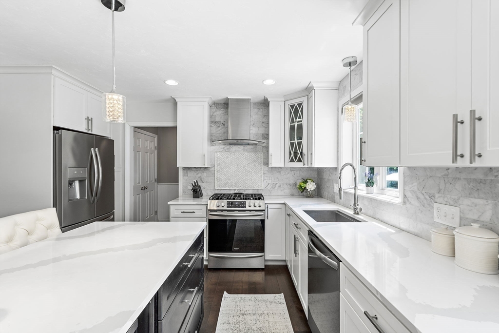 20 Anna Road Franklin, MA 02038 - Photo 4 of 42