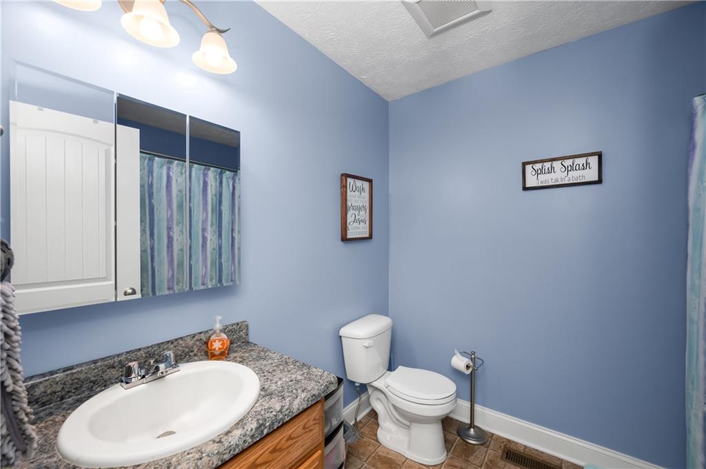 623 Mason Road Tarentum, PA 15084 - Photo 26 of 35 Second full bathroom