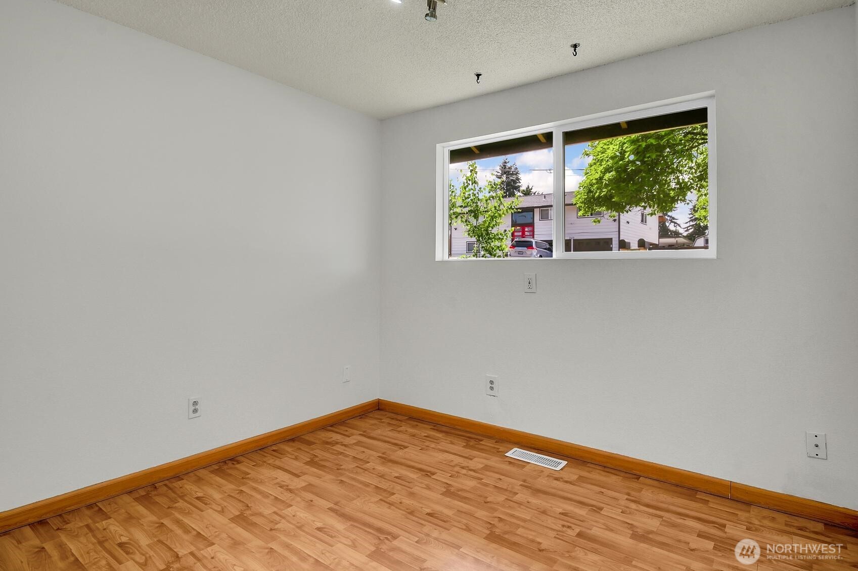 2420 Southwest 326th Street Federal Way, WA 98023 - Photo 21 of 35