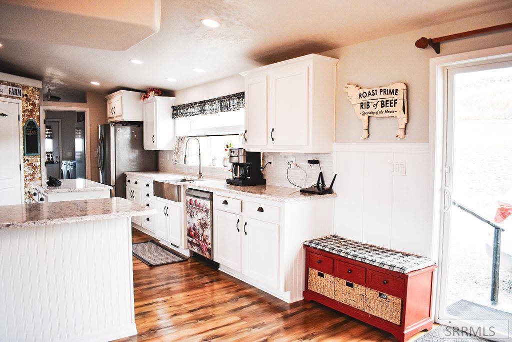 56 Country Living Lane Salmon, ID 83467 - Photo 12 of 44 Kitchen