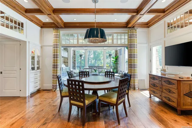 $28,000,000 | 6 Spring Hill Lane, Old Westbury, NY 11568