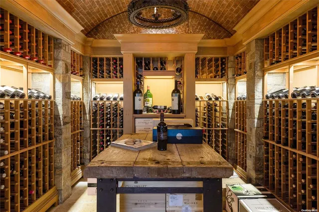 $28,000,000 | 6 Spring Hill Lane, Old Westbury, NY 11568