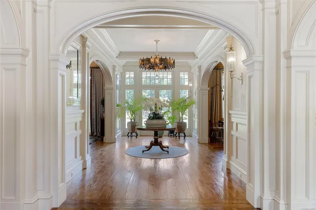 $28,000,000 | 6 Spring Hill Lane, Old Westbury, NY 11568