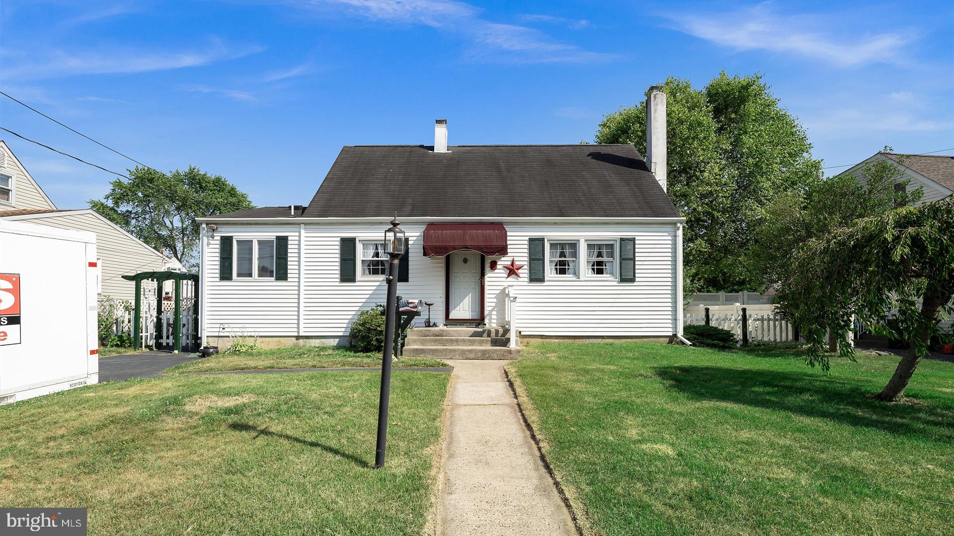 53 Falmouth Road Hamilton, NJ 08620 - Photo 2 of 27