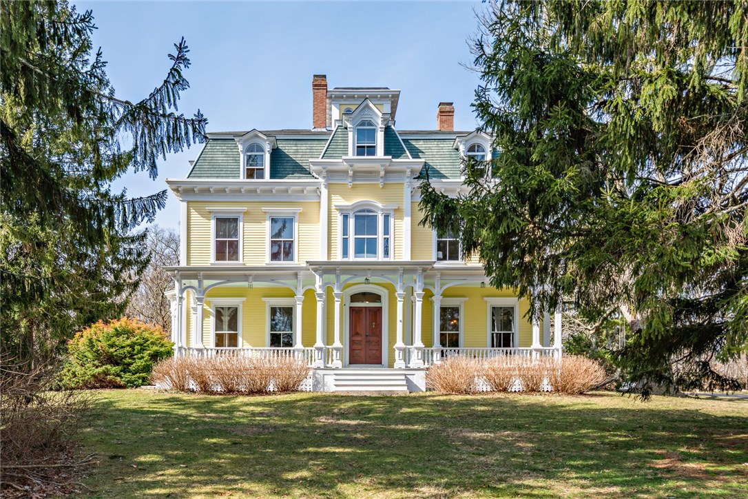 285 Stone Church Road Tiverton, RI 02878 - Photo 1 of 40