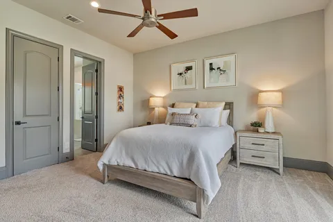 $1,395,000 | 42 Secluded Trail, The Woodlands, TX 77380
